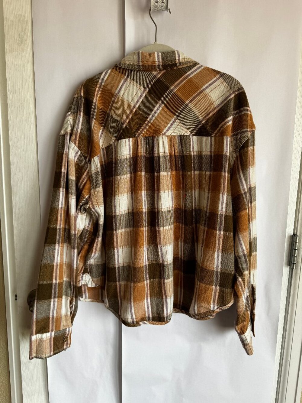 Junior's / Women's Rewind Cropped Patchwork Flannel Button Front Shirt XL - Picture 2 of 5